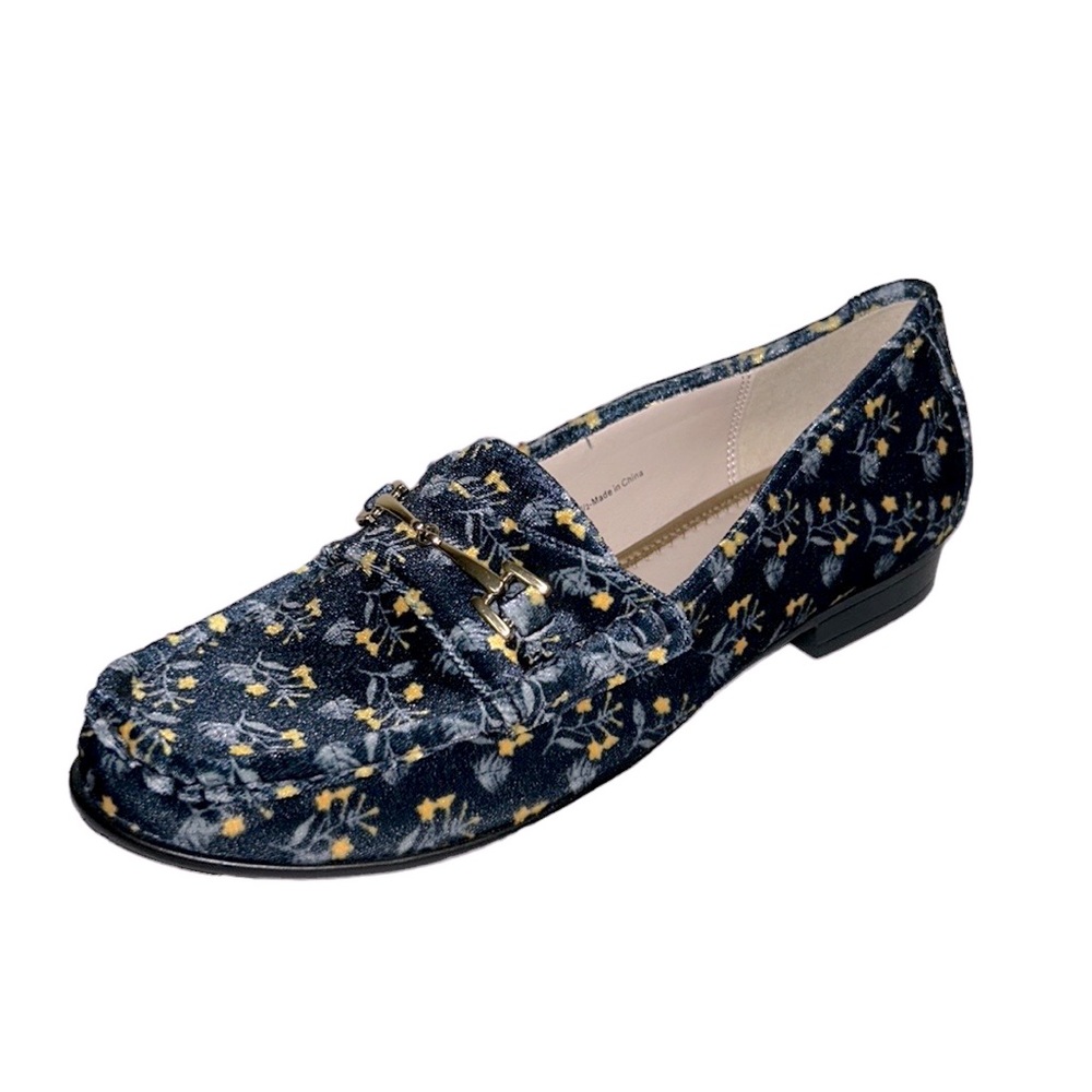 Cabi Carnaby Velvet Blue Loafers Shoes Yellow Flowers Office Preppy Holiday 7M